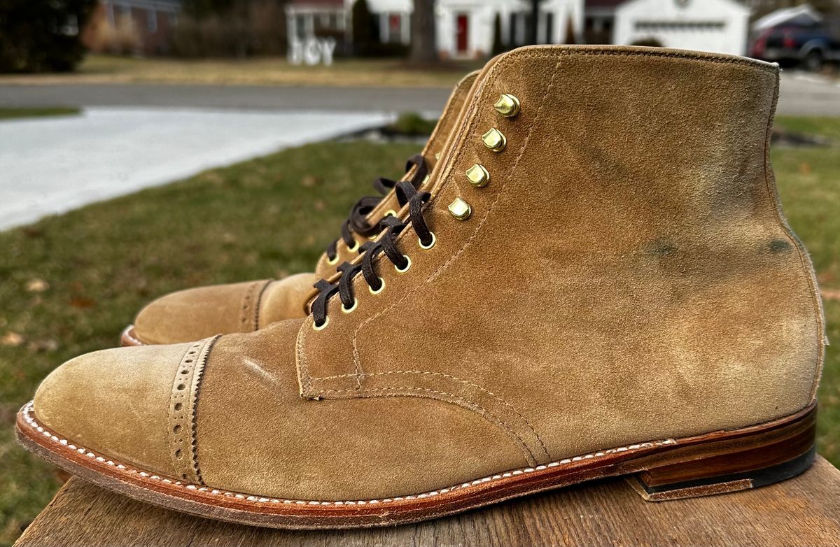 Photo by NoDadBod81 on January 4, 2024 of the Alden x Leffot Cooney Boot in Tan Suede.