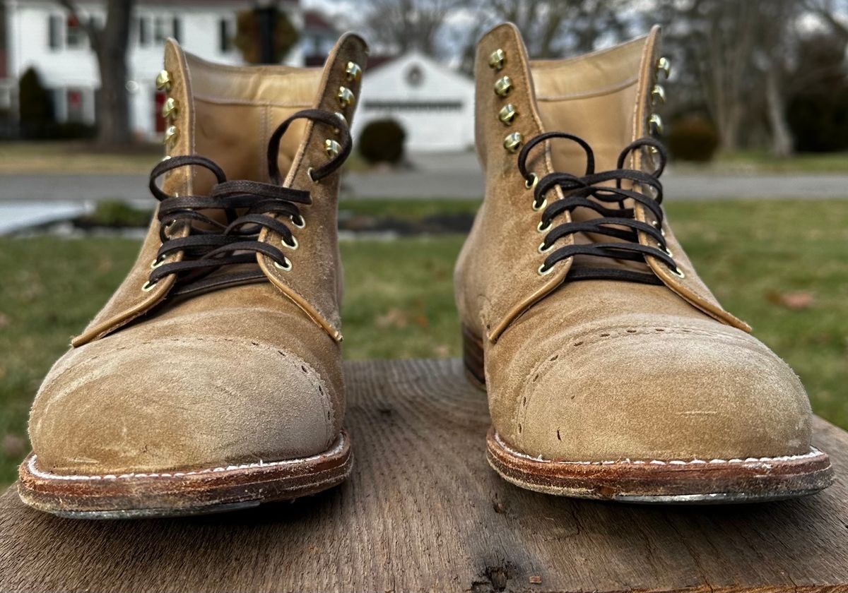 Photo by NoDadBod81 on January 4, 2024 of the Alden x Leffot Cooney Boot in Tan Suede.