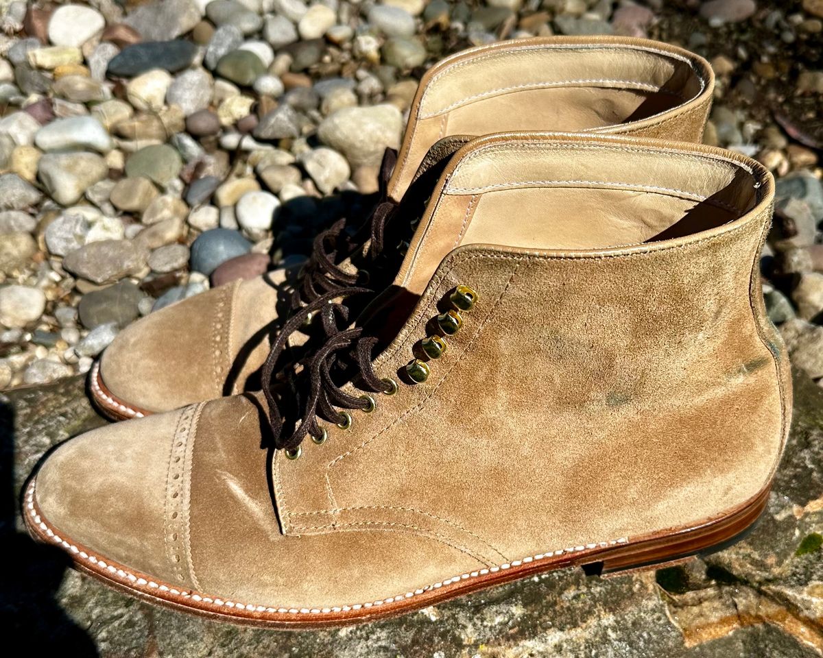 Photo by NoDadBod81 on February 5, 2024 of the Alden x Leffot Cooney Boot in Tan Suede.