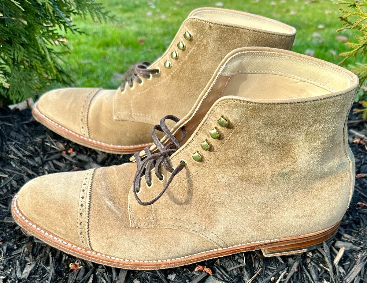 Photo by NoDadBod81 on March 5, 2024 of the Alden x Leffot Cooney Boot in Tan Suede.