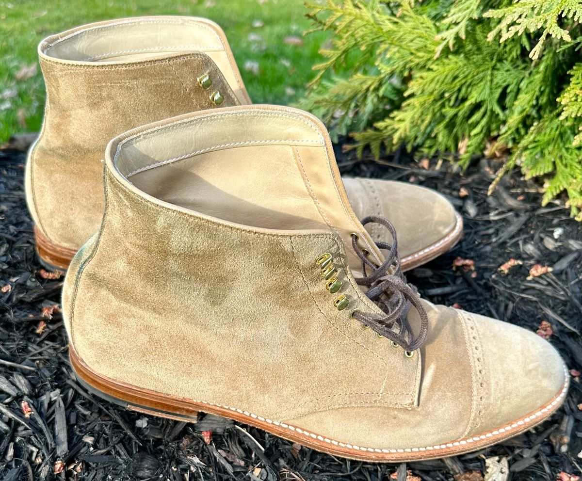 Photo by NoDadBod81 on March 5, 2024 of the Alden x Leffot Cooney Boot in Tan Suede.