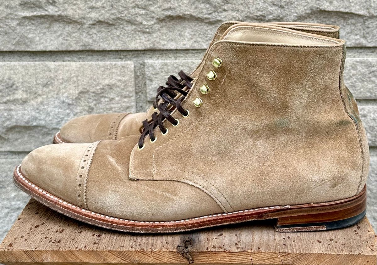 Photo by NoDadBod81 on April 5, 2024 of the Alden x Leffot Cooney Boot in Tan Suede.