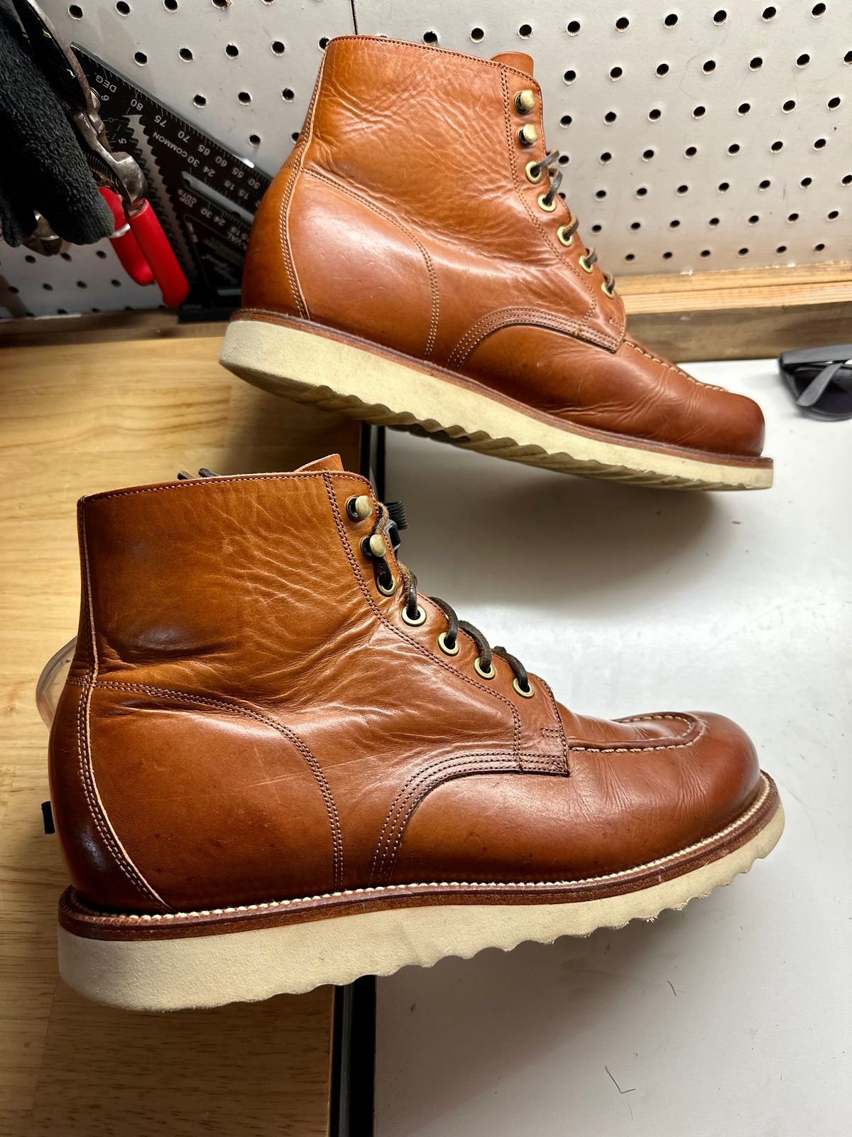 Photo by NoDadBod81 on September 24, 2023 of the Grant Stone Brass Boot in Badalassi Carlo Saddle Tan Minerva.