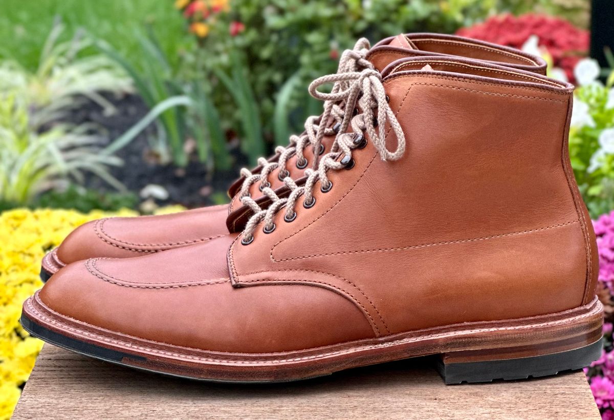 Photo by NoDadBod81 on October 1, 2024 of the Alden X Ealdwine 40307HC Saddle Tan Fettleder Indy in Saddle Tan Calf Skin.