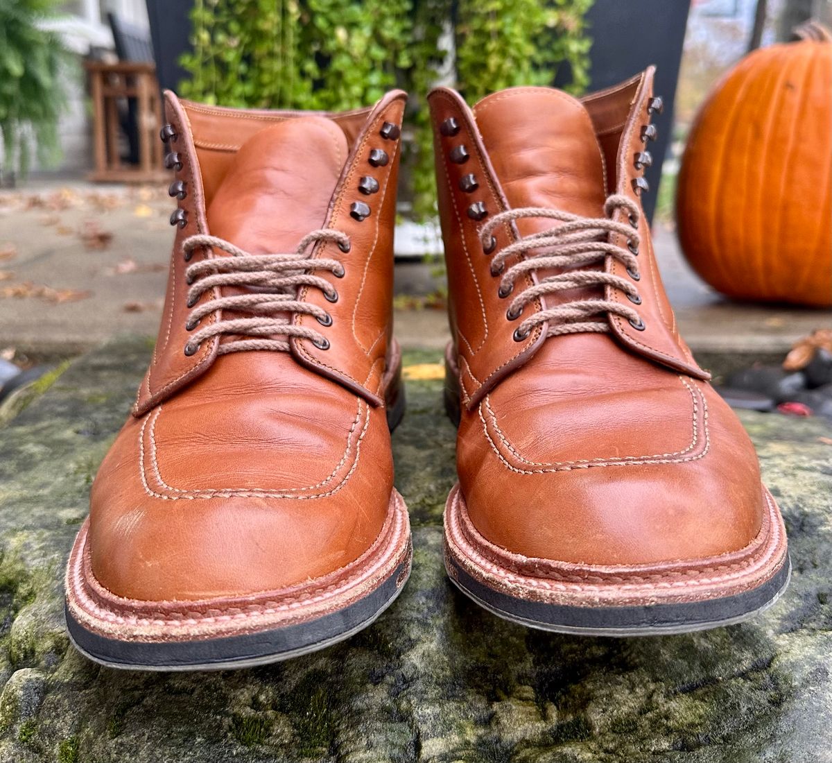 Photo by NoDadBod81 on November 4, 2024 of the Alden X Ealdwine 40307HC Saddle Tan Fettleder Indy in Saddle Tan Calf Skin.