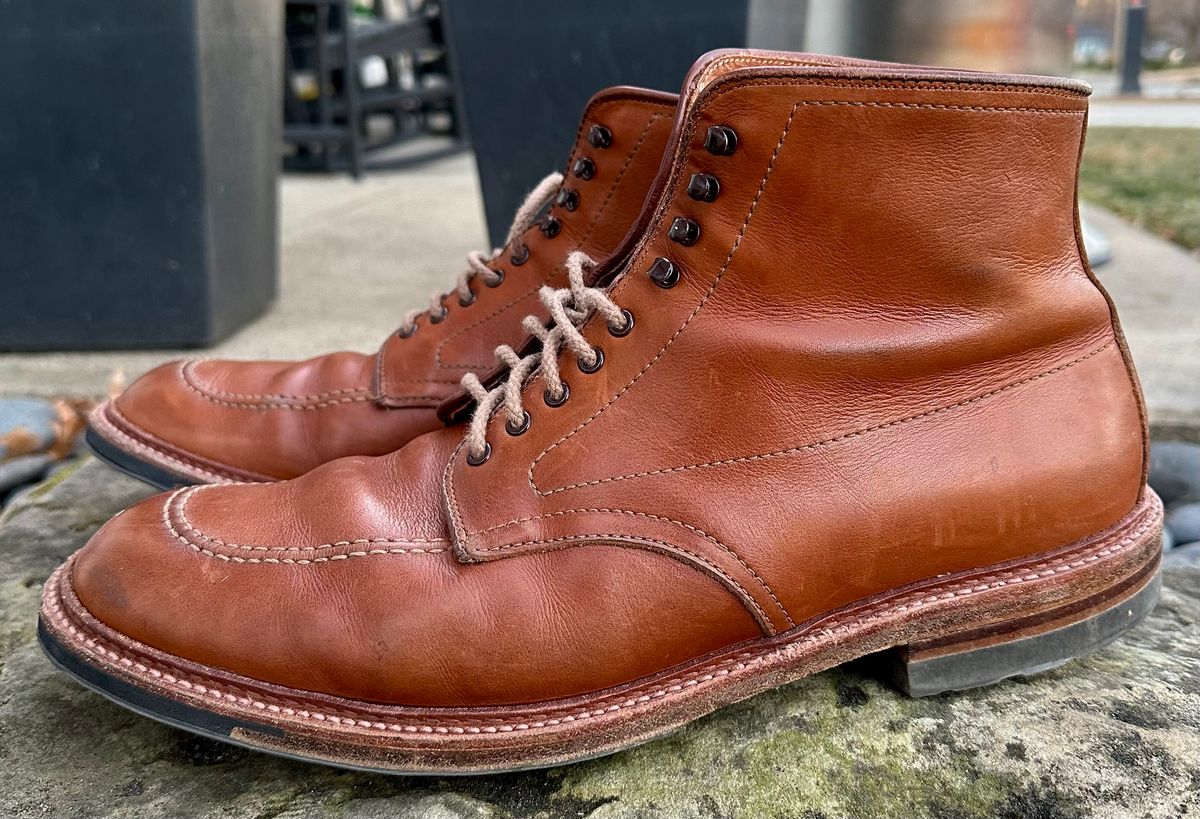 Photo by NoDadBod81 on December 5, 2024 of the Alden X Ealdwine 40307HC Saddle Tan Fettleder Indy in Saddle Tan Calf Skin.