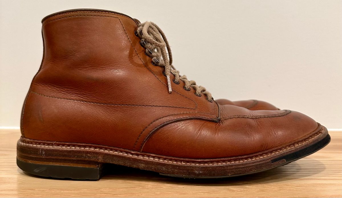 Photo by NoDadBod81 on March 5, 2025 of the Alden X Ealdwine 40307HC Saddle Tan Fettleder Indy in Saddle Tan Calf Skin.