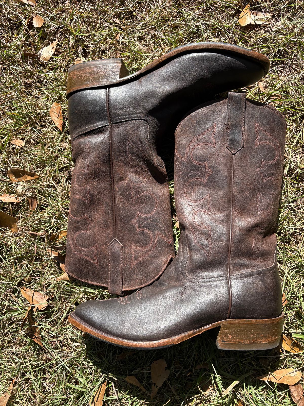 Photo by csburkhalter on October 2, 2025 of the Rios of Mercedes Cowboy Boots in Waxed Kudu.