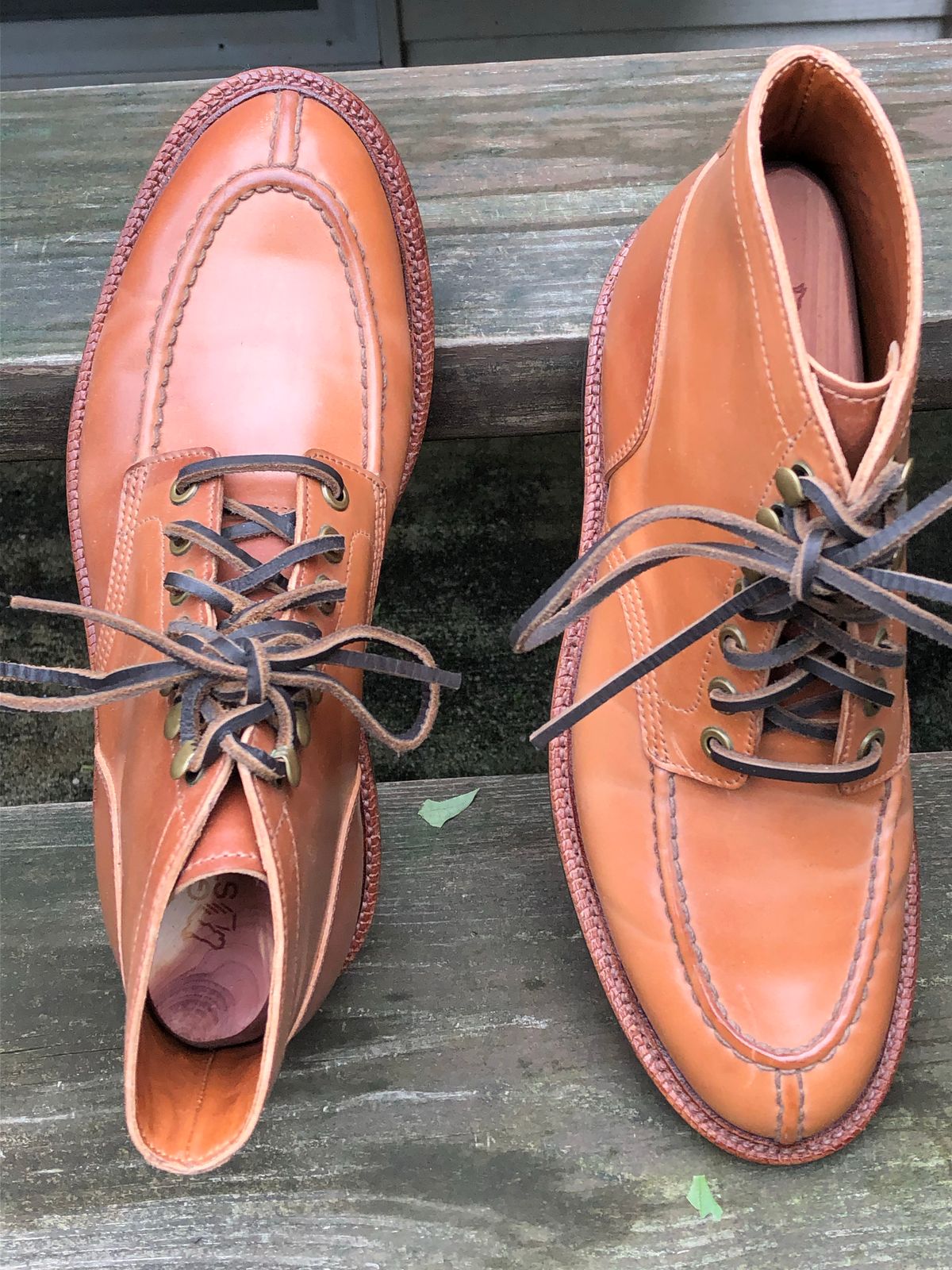 Photo by elhijodemrmet on October 1, 2022 of the Grant Stone Ottawa Boot in Horween Honey Glazed Shell Cordovan.