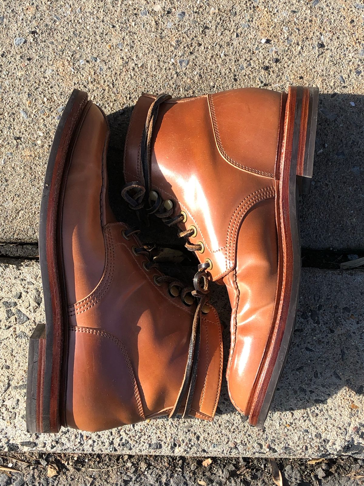 Photo by elhijodemrmet on November 5, 2022 of the Grant Stone Ottawa Boot in Horween Honey Glazed Shell Cordovan.
