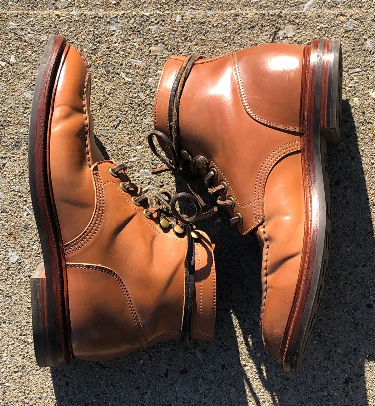 Photo by elhijodemrmet on December 3, 2022 of the Grant Stone Ottawa Boot in Horween Honey Glazed Shell Cordovan.