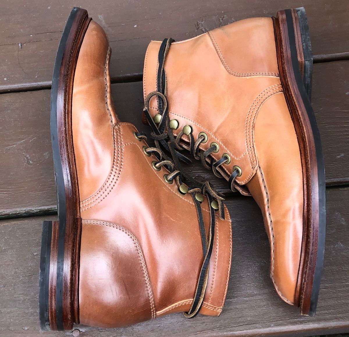 Photo by elhijodemrmet on January 2, 2023 of the Grant Stone Ottawa Boot in Horween Honey Glazed Shell Cordovan.