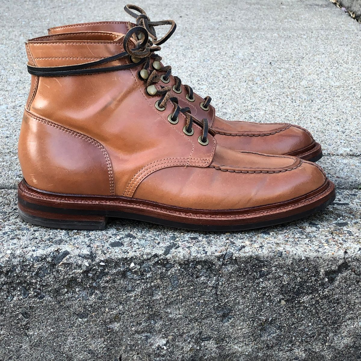 Photo by elhijodemrmet on February 1, 2023 of the Grant Stone Ottawa Boot in Horween Honey Glazed Shell Cordovan.