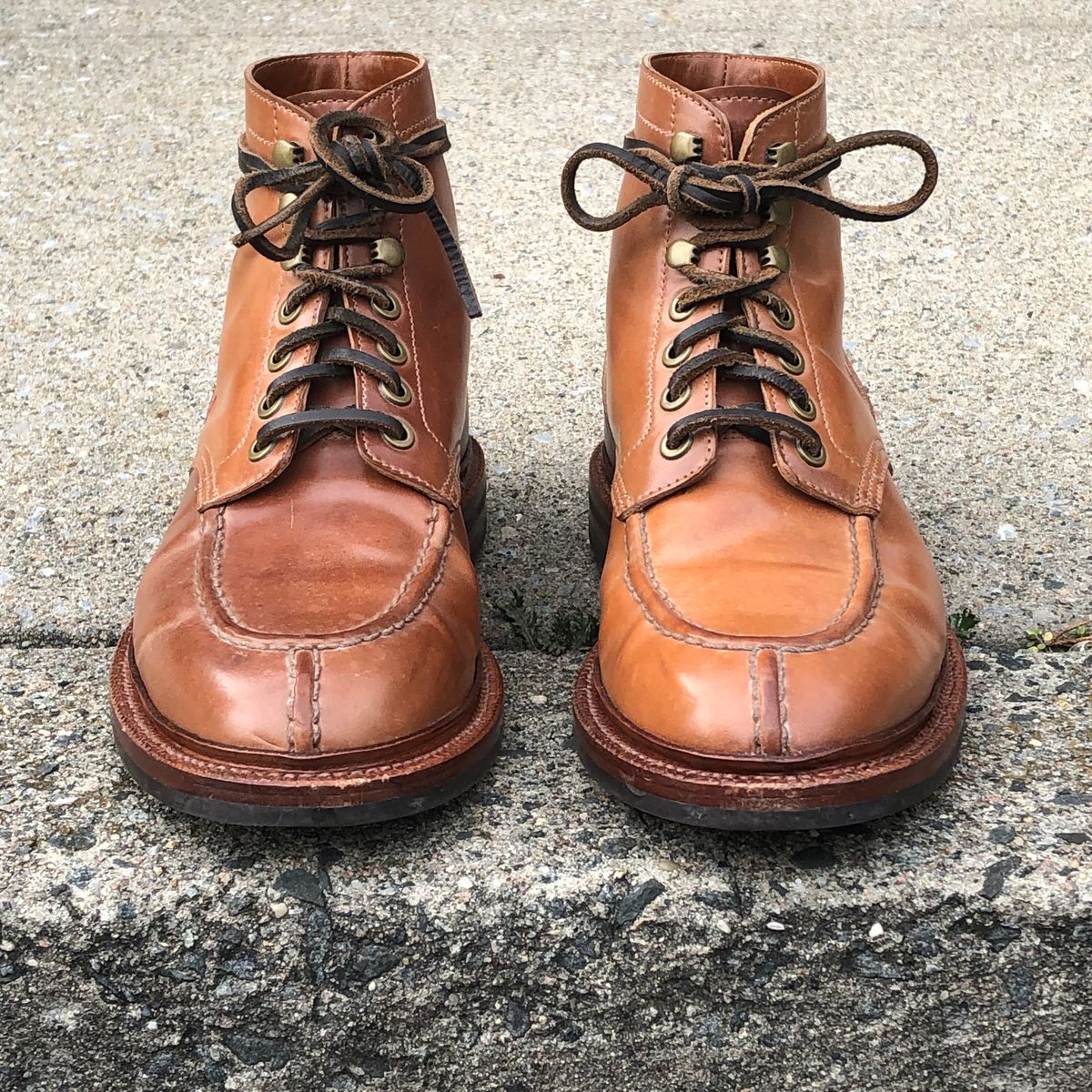 Photo by elhijodemrmet on March 1, 2023 of the Grant Stone Ottawa Boot in Horween Honey Glazed Shell Cordovan.