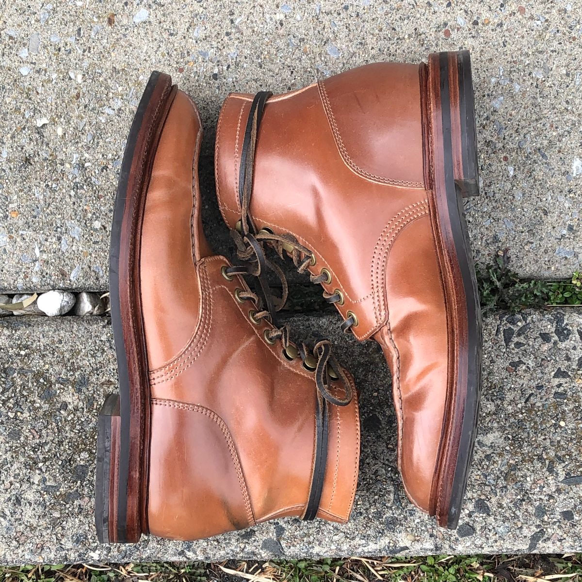 Photo by elhijodemrmet on March 1, 2023 of the Grant Stone Ottawa Boot in Horween Honey Glazed Shell Cordovan.