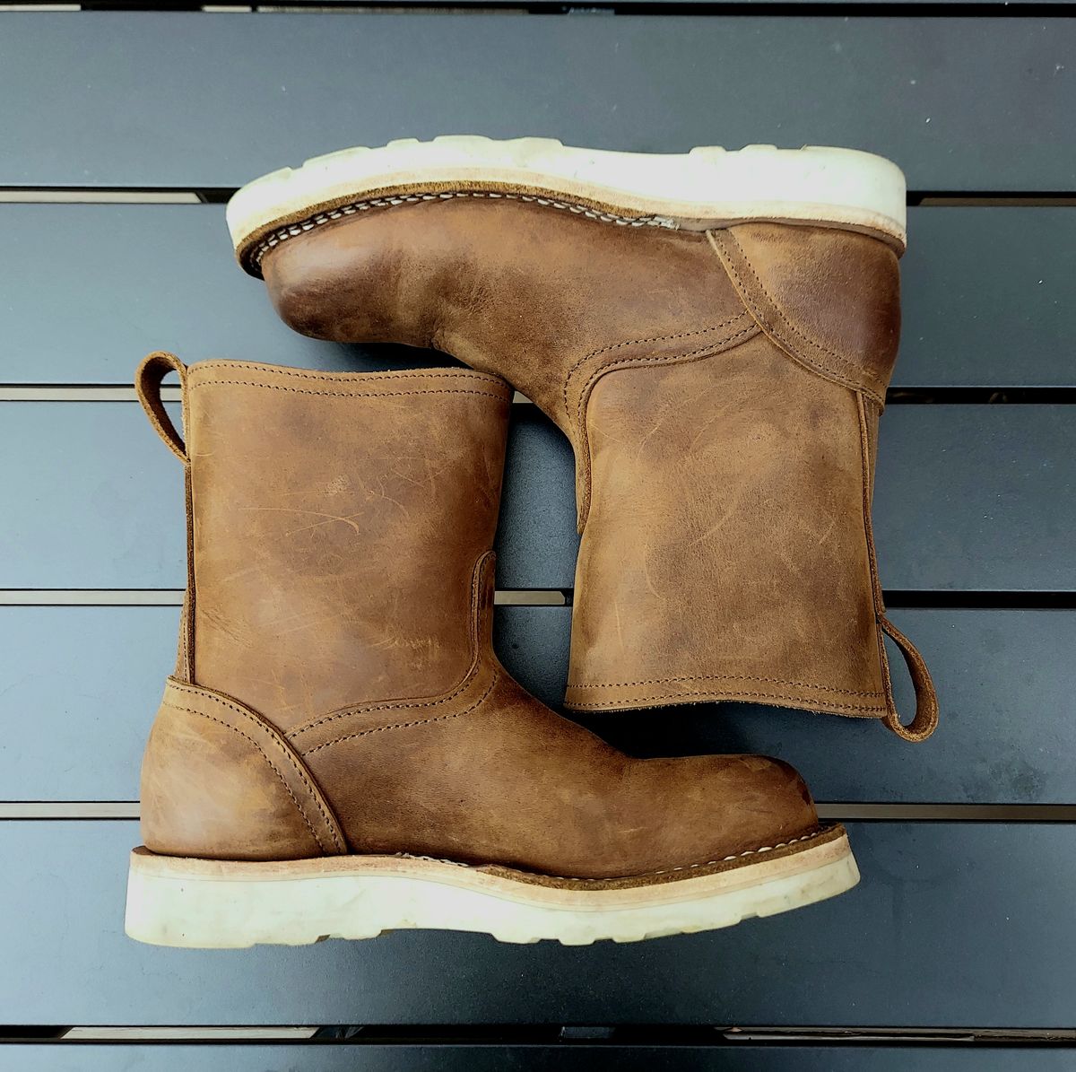 Photo by Boots on October 19, 2025 of the Nicks Wellington in 1964 Monarch.