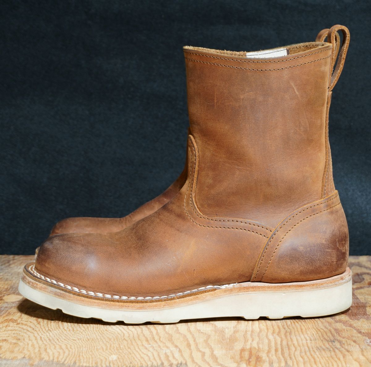 Photo by Boots on November 6, 2025 of the Nicks Wellington in 1964 Monarch.