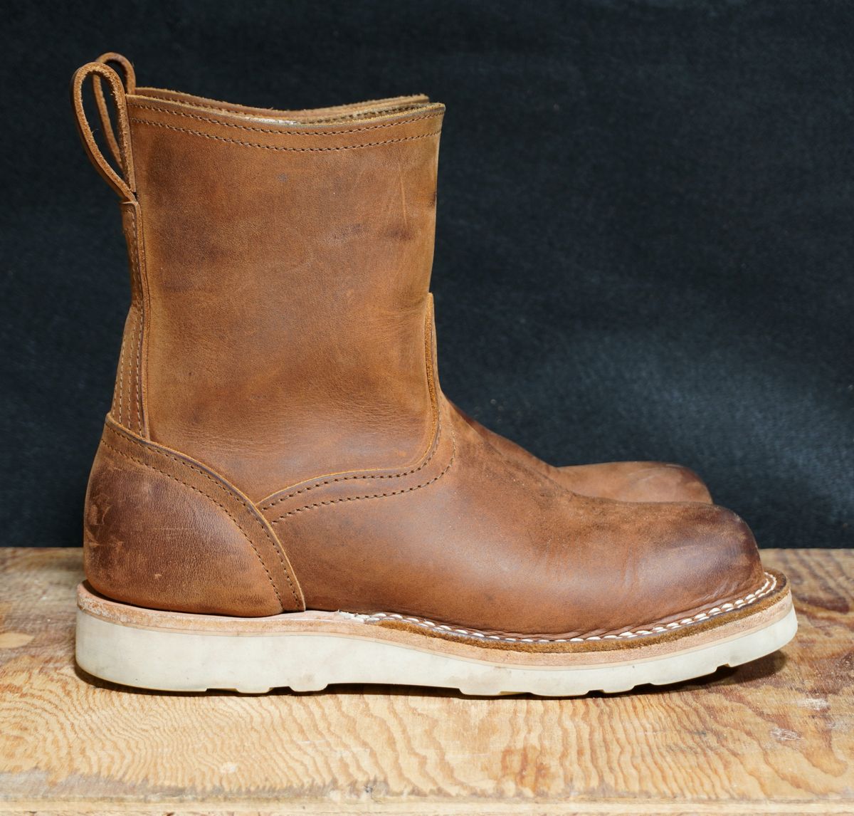 Photo by Boots on November 6, 2025 of the Nicks Wellington in 1964 Monarch.