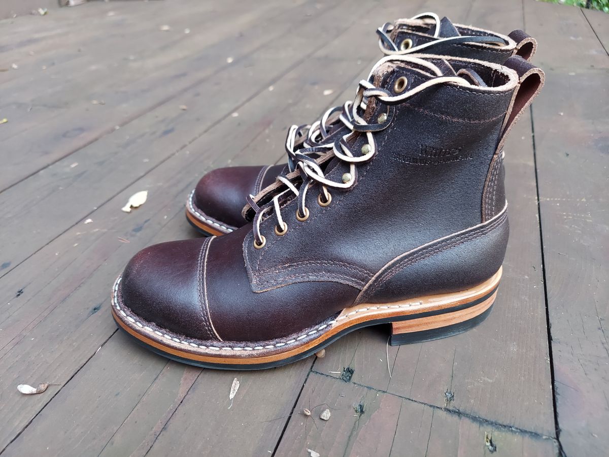 Photo by Boots on September 20, 2023 of the White's 350 Cruiser in Horween Dark Brown Waxed Flesh.