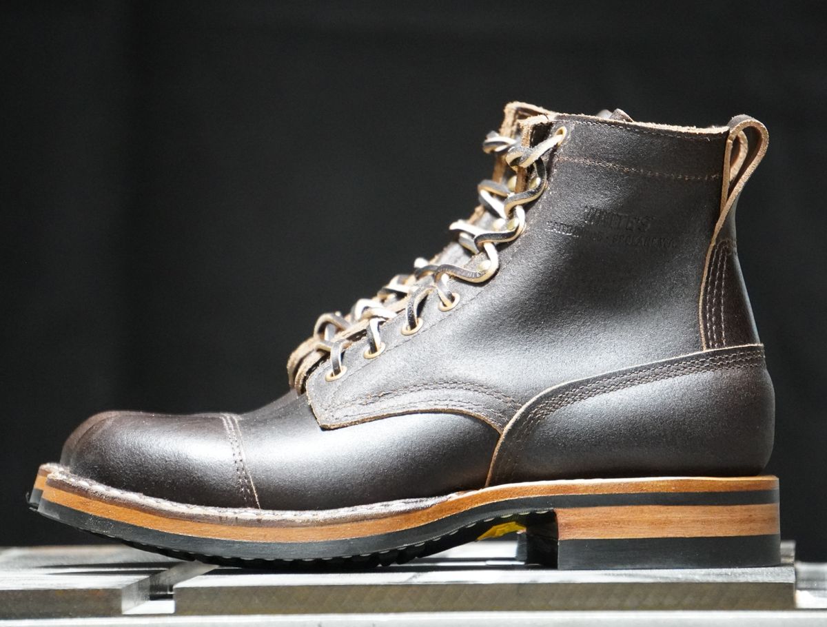 Photo by Boots on October 1, 2023 of the White's 350 Cruiser in Horween Dark Brown Waxed Flesh.