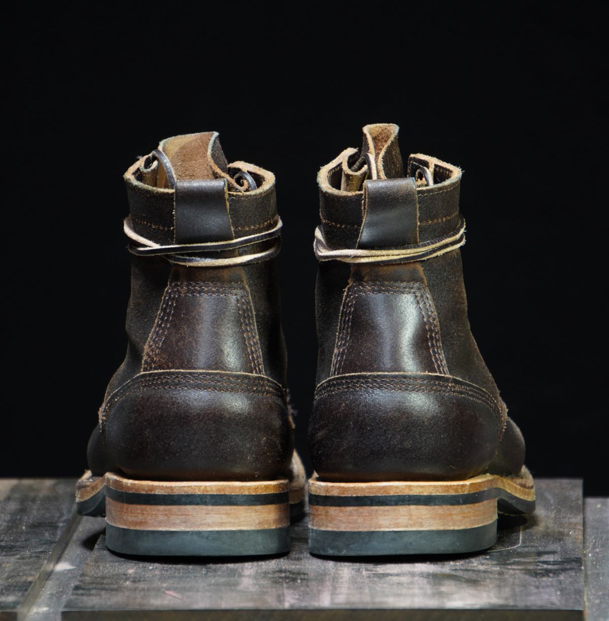 Photo by Boots on December 6, 2023 of the White's 350 Cruiser in Horween Dark Brown Waxed Flesh.