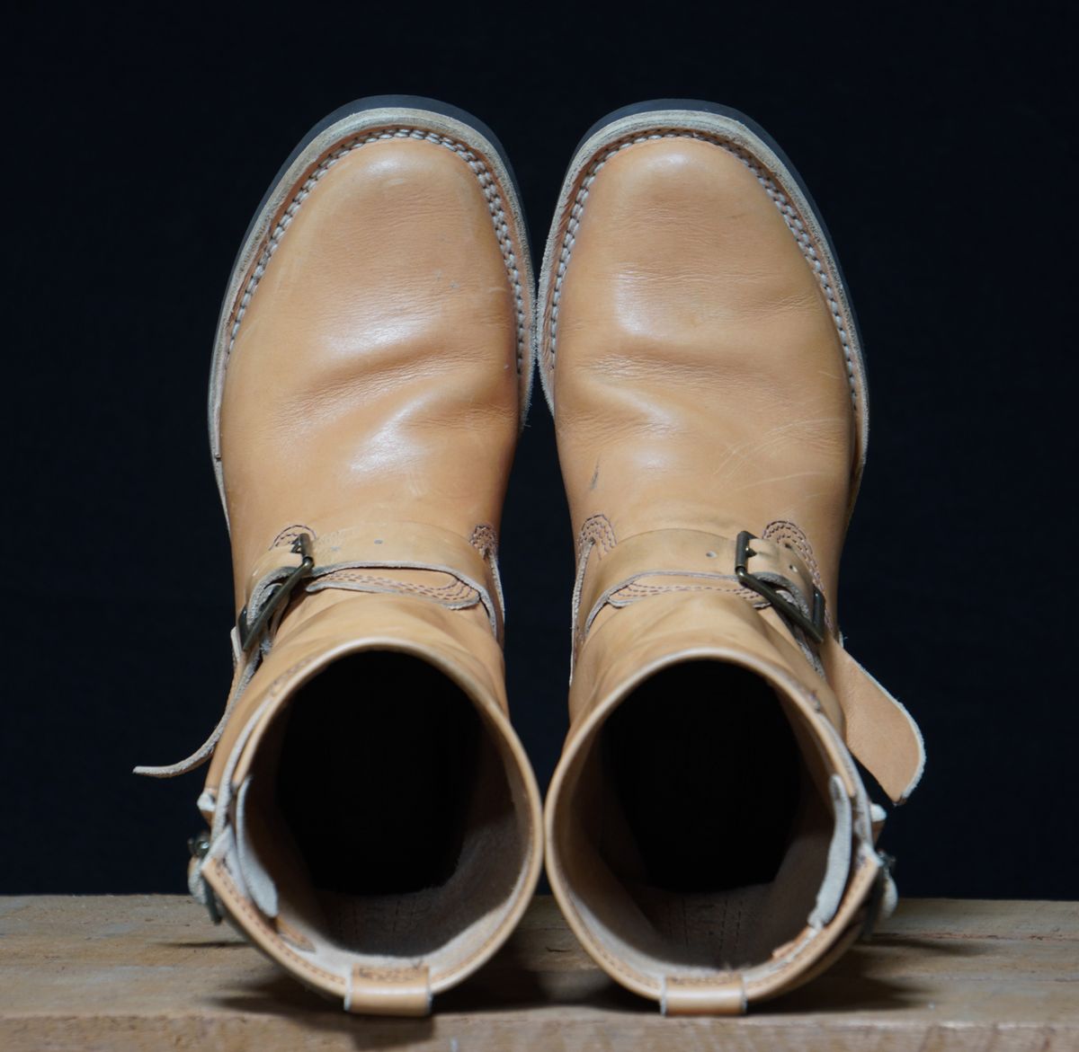 Photo by Boots on November 2, 2024 of the Wesco x S&S Van Cleef III in Horween Natural Essex.