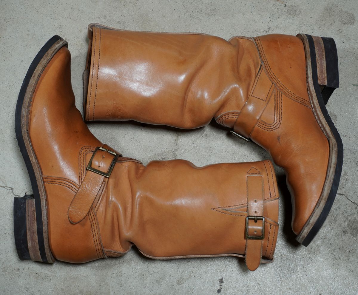 Photo by Boots on February 6, 2025 of the Wesco x S&S Van Cleef III in Horween Natural Essex.