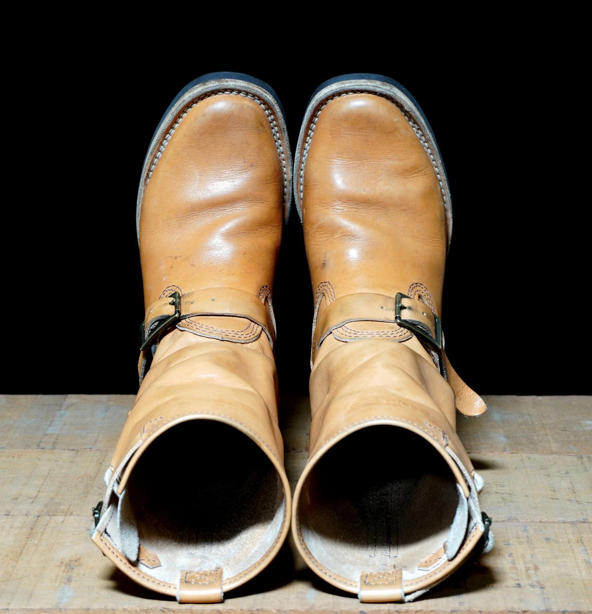 Photo by Boots on February 6, 2025 of the Wesco x S&S Van Cleef III in Horween Natural Essex.