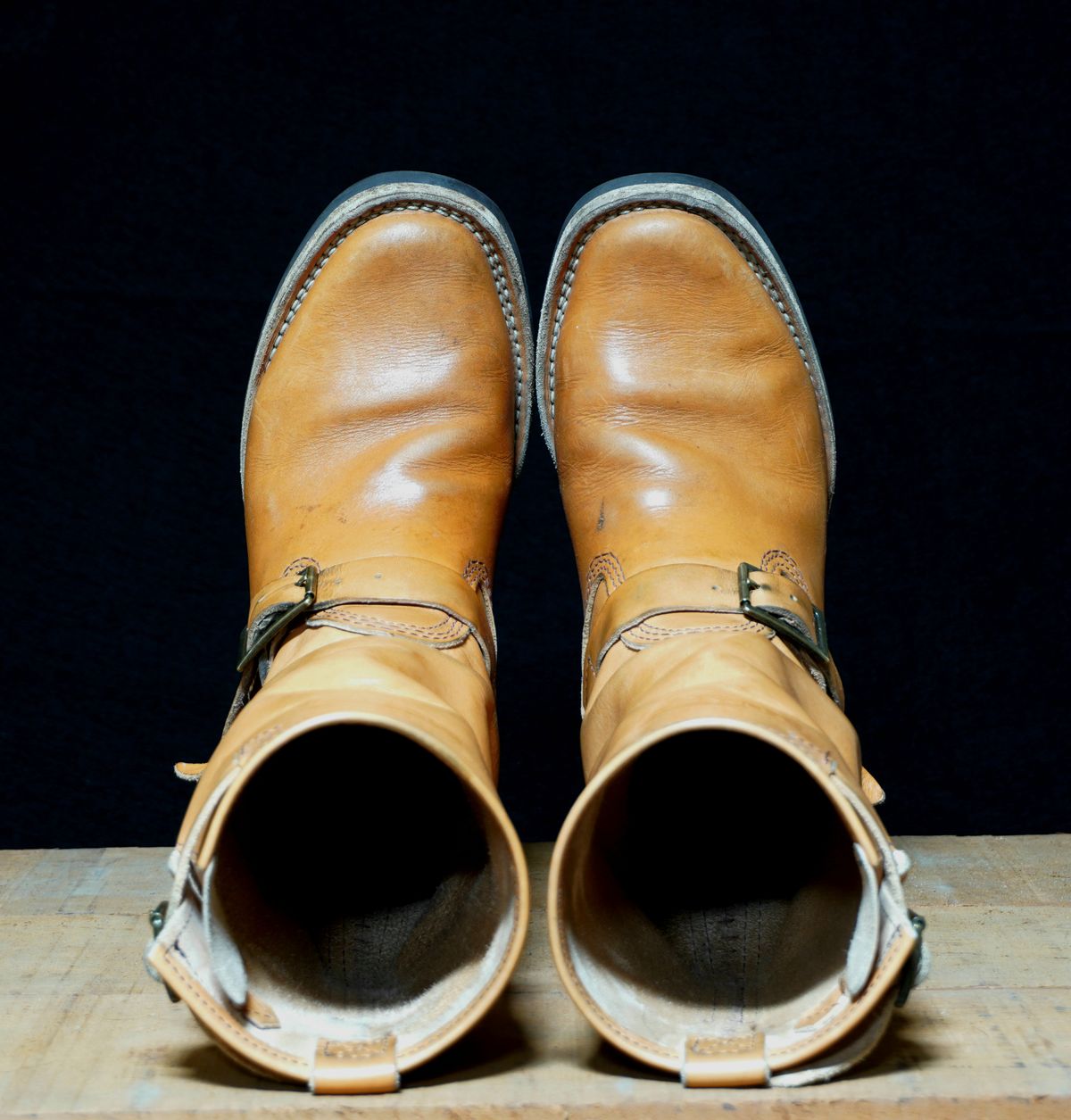 Photo by Boots on March 6, 2025 of the Wesco x S&S Van Cleef III in Horween Natural Essex.