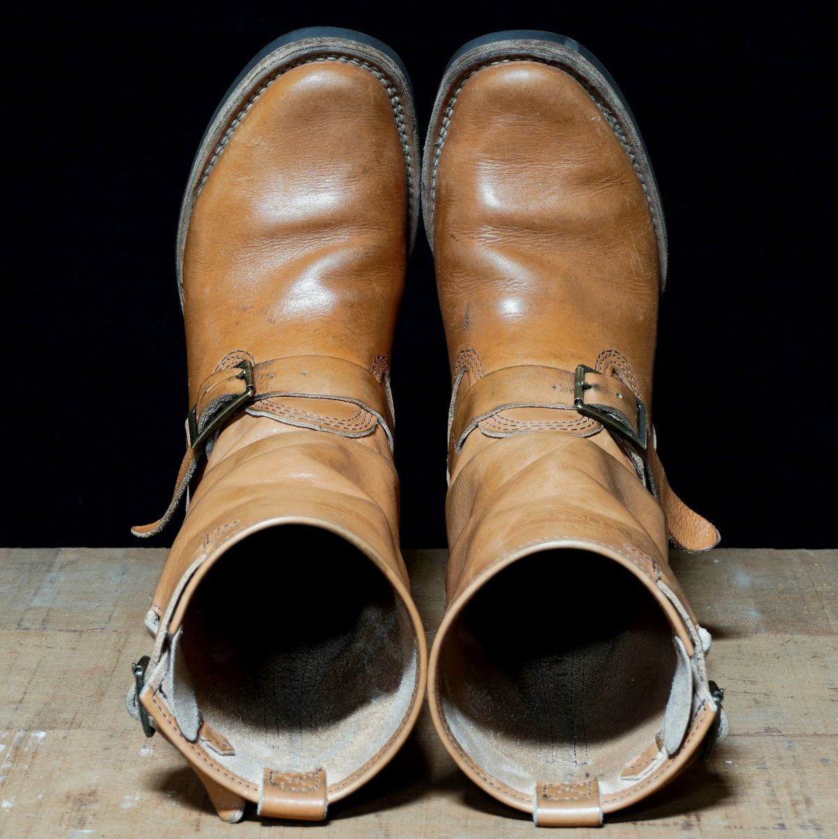 Photo by Boots on April 6, 2025 of the Wesco x S&S Van Cleef III in Horween Natural Essex.