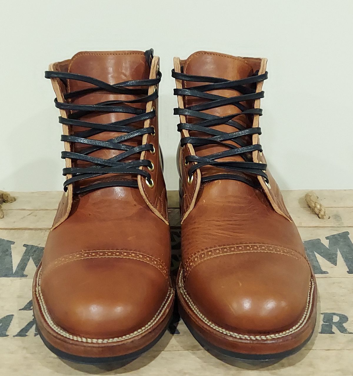 Photo by Boots on October 1, 2022 of the Viberg Service Boot in Horween Burned Oak Dublin.