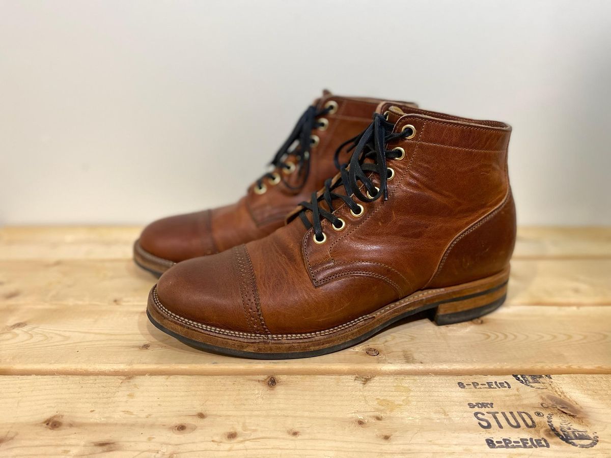 Photo by Boots on November 2, 2022 of the Viberg Service Boot in Horween Burned Oak Dublin.