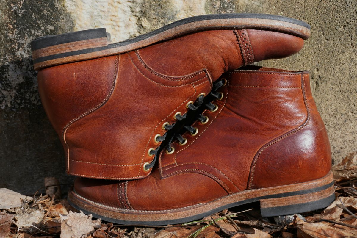 Photo by Boots on February 5, 2023 of the Viberg Service Boot in Horween Burned Oak Dublin.