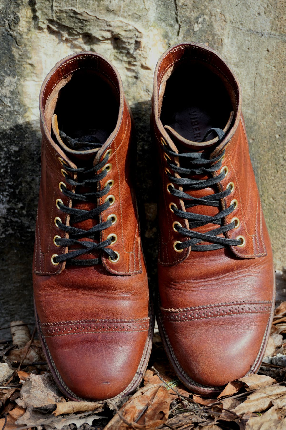 Photo by Boots on February 5, 2023 of the Viberg Service Boot in Horween Burned Oak Dublin.