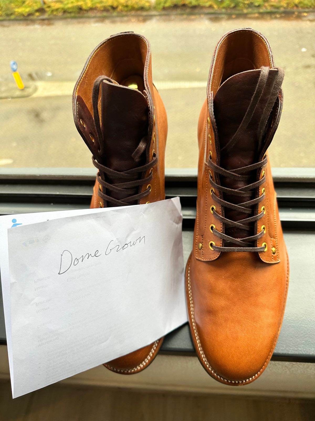 Photo by Darkkp on November 5, 2023 of the Iron Boots x Østmo Type 1 in Maryam Light Brown Washed Horsehide.