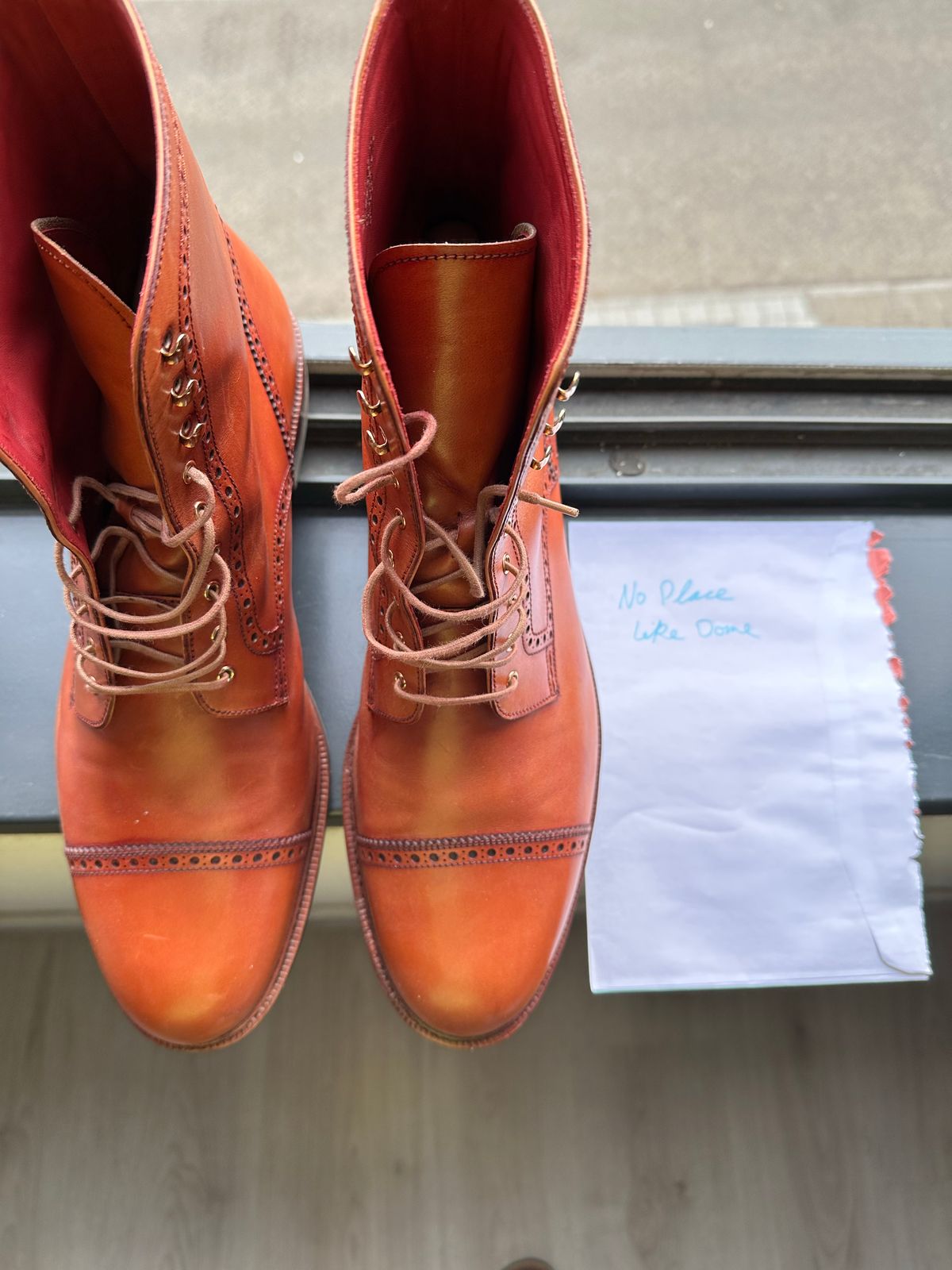 Photo by Darkkp on November 9, 2022 of the Carmina Toecap Brogue Jumper Boots 80459 in Unlisted Leather.