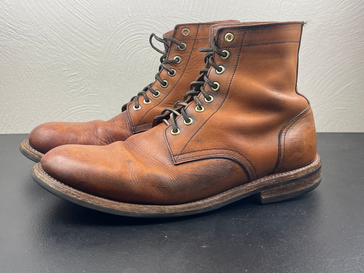 Photo by joem2 on March 3, 2024 of the Oak Street Bootmakers Trench Boot in Tempesti Brown Overdye Camello Asportabile.