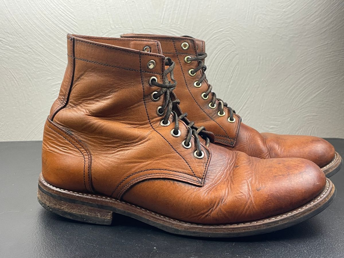 Photo by joem2 on March 3, 2024 of the Oak Street Bootmakers Trench Boot in Tempesti Brown Overdye Camello Asportabile.