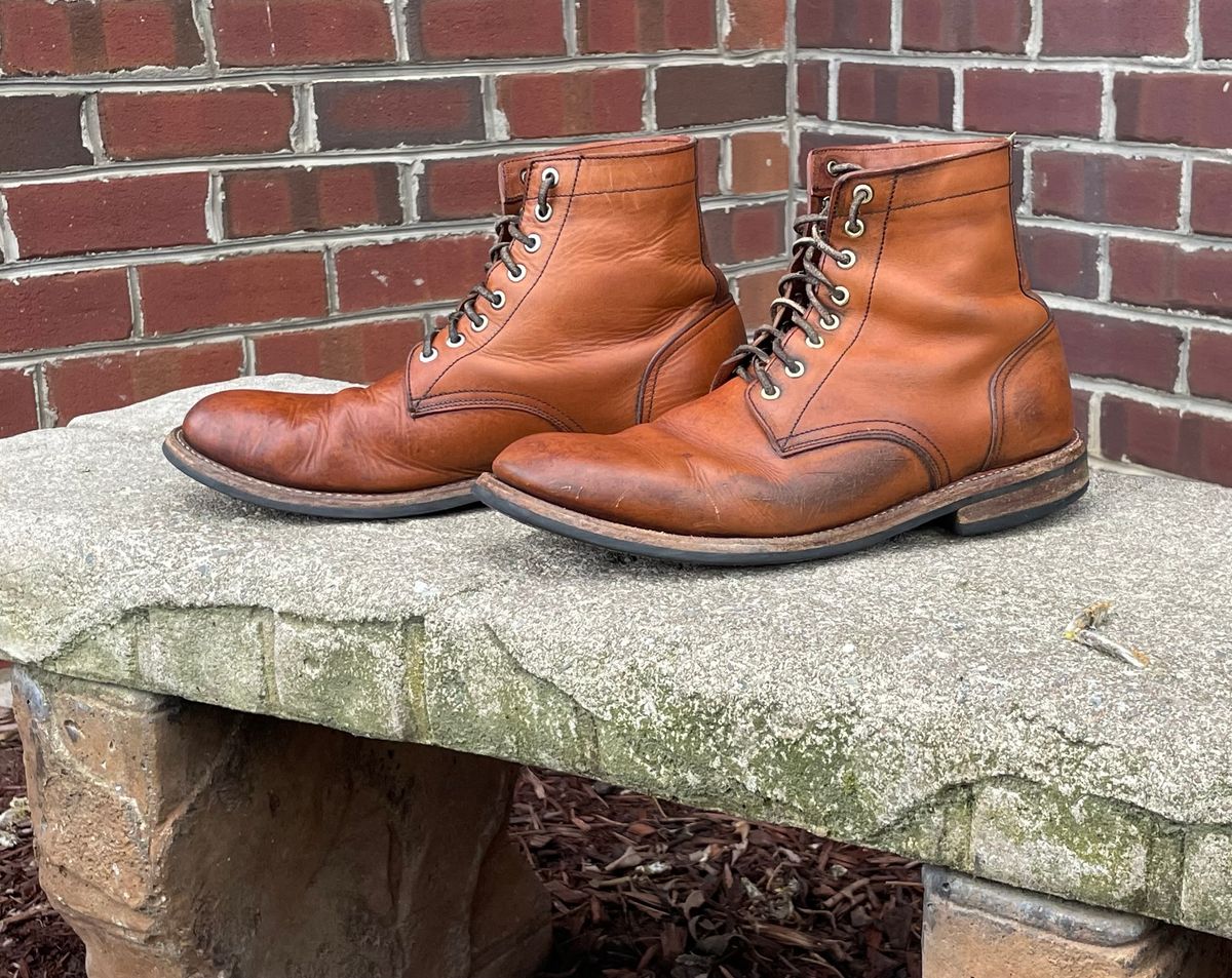 Photo by joem2 on April 1, 2024 of the Oak Street Bootmakers Trench Boot in Tempesti Brown Overdye Camello Asportabile.