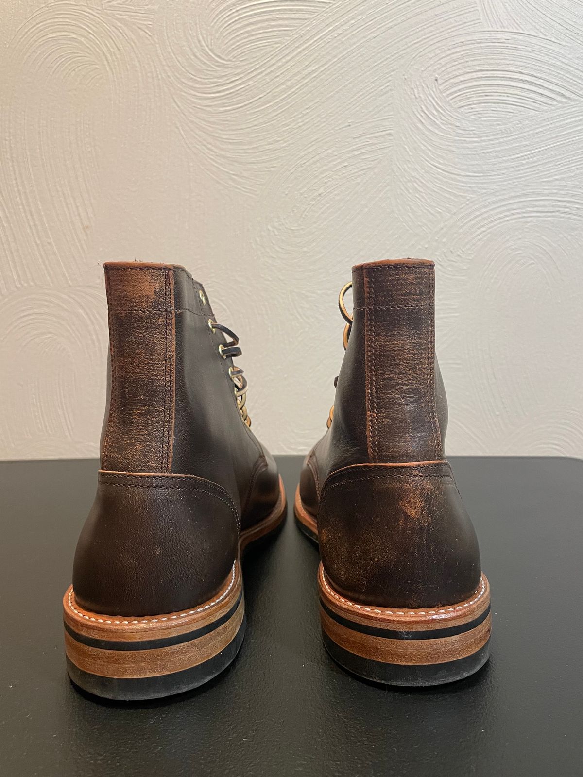 Photo by joem2 on October 1, 2023 of the Oak Street Bootmakers Trench Boot in Tempesti Brown Overdye Camello Asportabile.