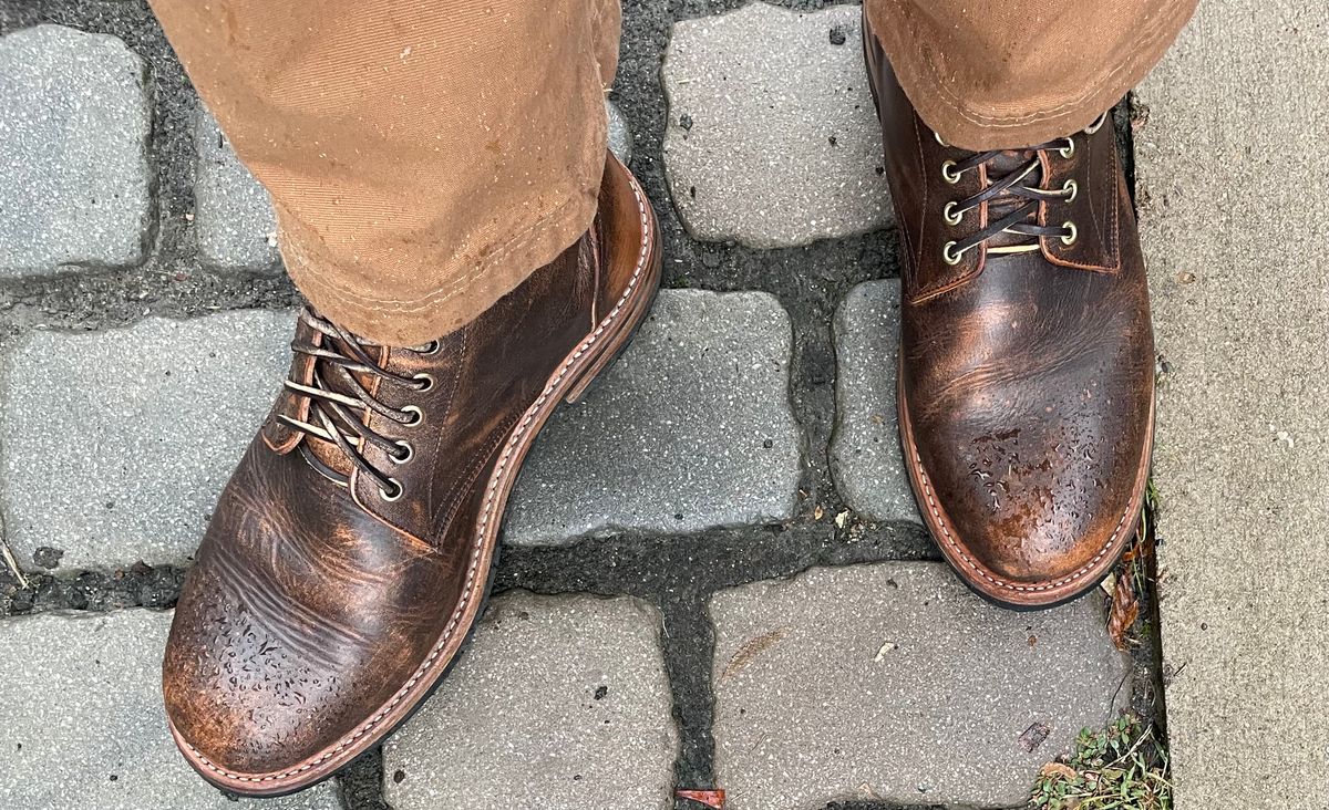 Photo by joem2 on October 14, 2023 of the Oak Street Bootmakers Trench Boot in Tempesti Brown Overdye Camello Asportabile.