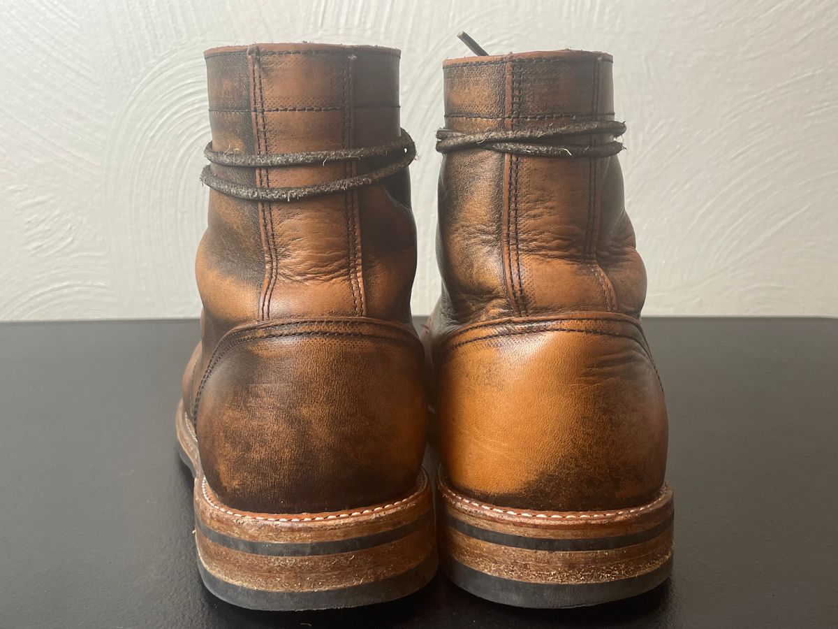 Photo by joem2 on November 1, 2023 of the Oak Street Bootmakers Trench Boot in Tempesti Brown Overdye Camello Asportabile.