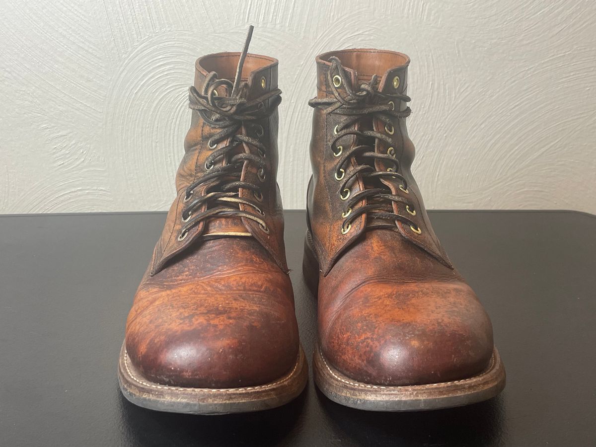 Photo by joem2 on November 1, 2023 of the Oak Street Bootmakers Trench Boot in Tempesti Brown Overdye Camello Asportabile.