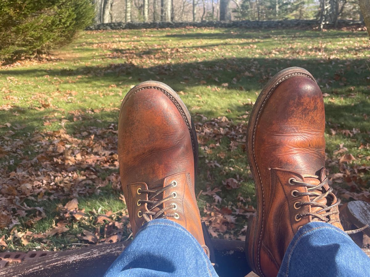 Photo by joem2 on November 3, 2023 of the Oak Street Bootmakers Trench Boot in Tempesti Brown Overdye Camello Asportabile.