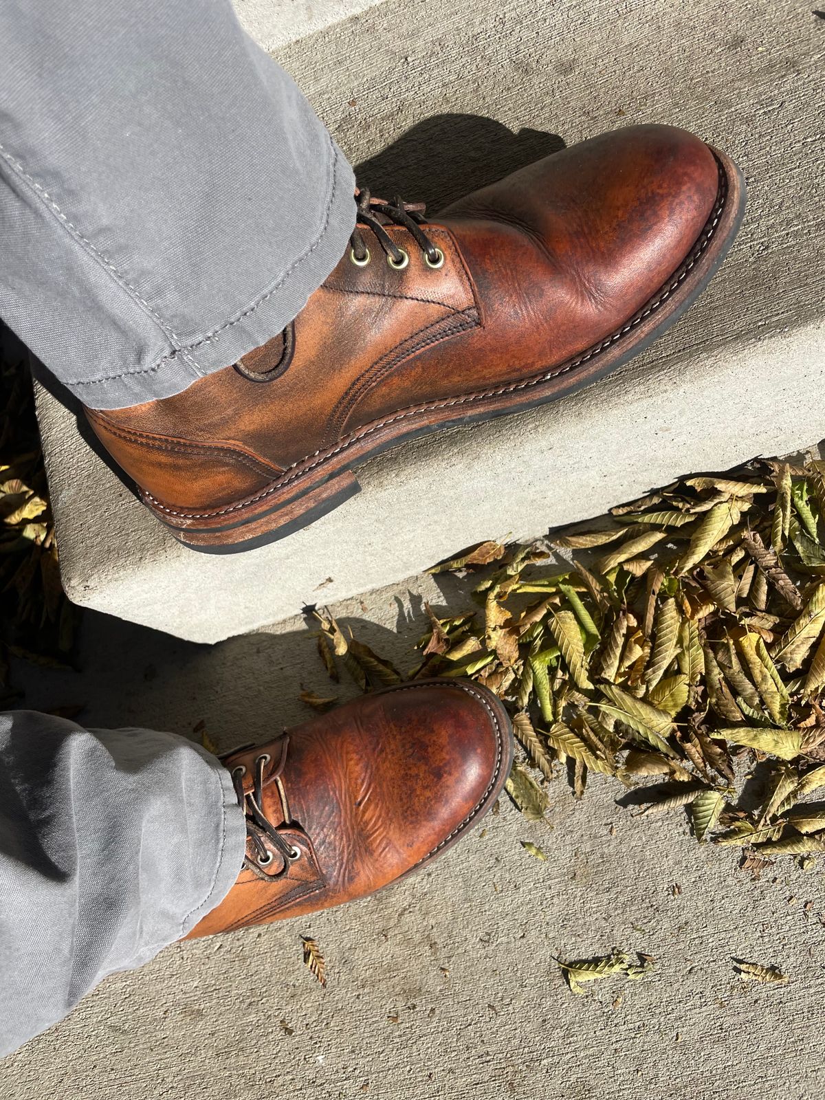 Photo by joem2 on November 19, 2023 of the Oak Street Bootmakers Trench Boot in Tempesti Brown Overdye Camello Asportabile.