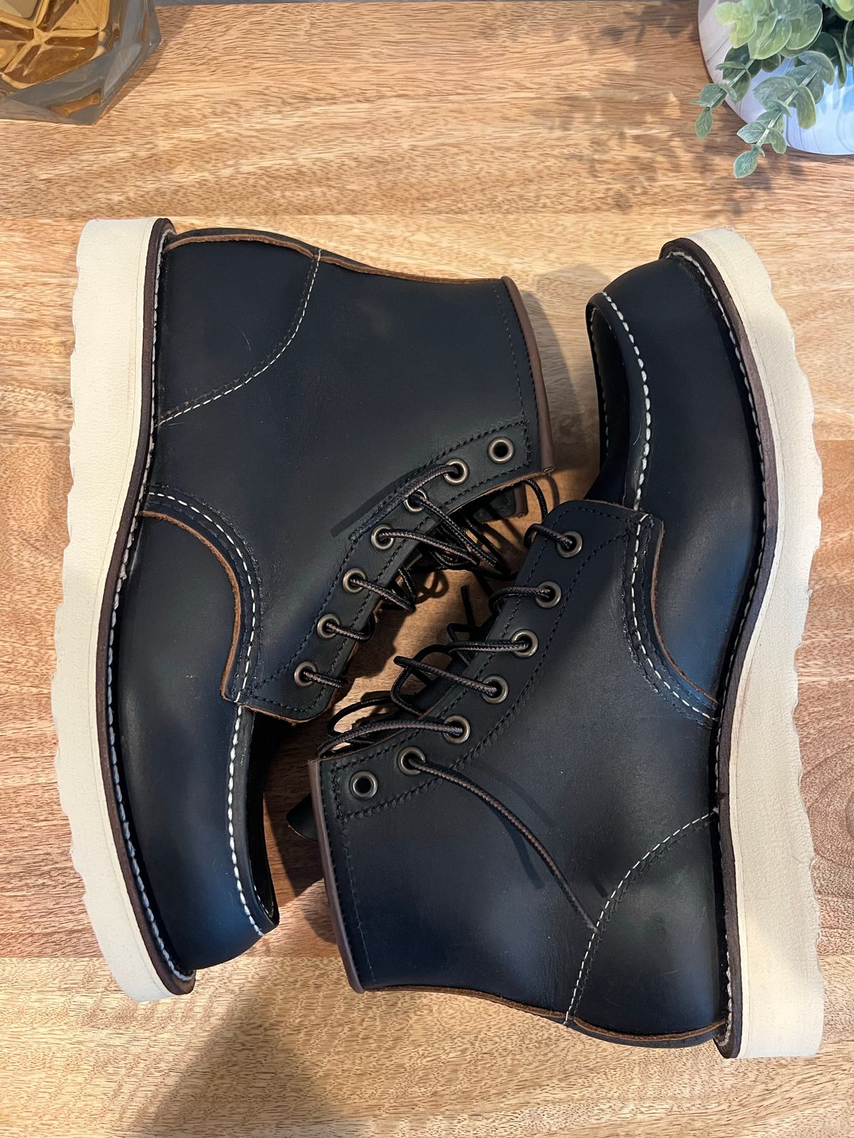 Photo by Blackbootpatina on October 1, 2022 of the Red Wing 6-Inch Classic Moc in S.B. Foot Black Prairie.