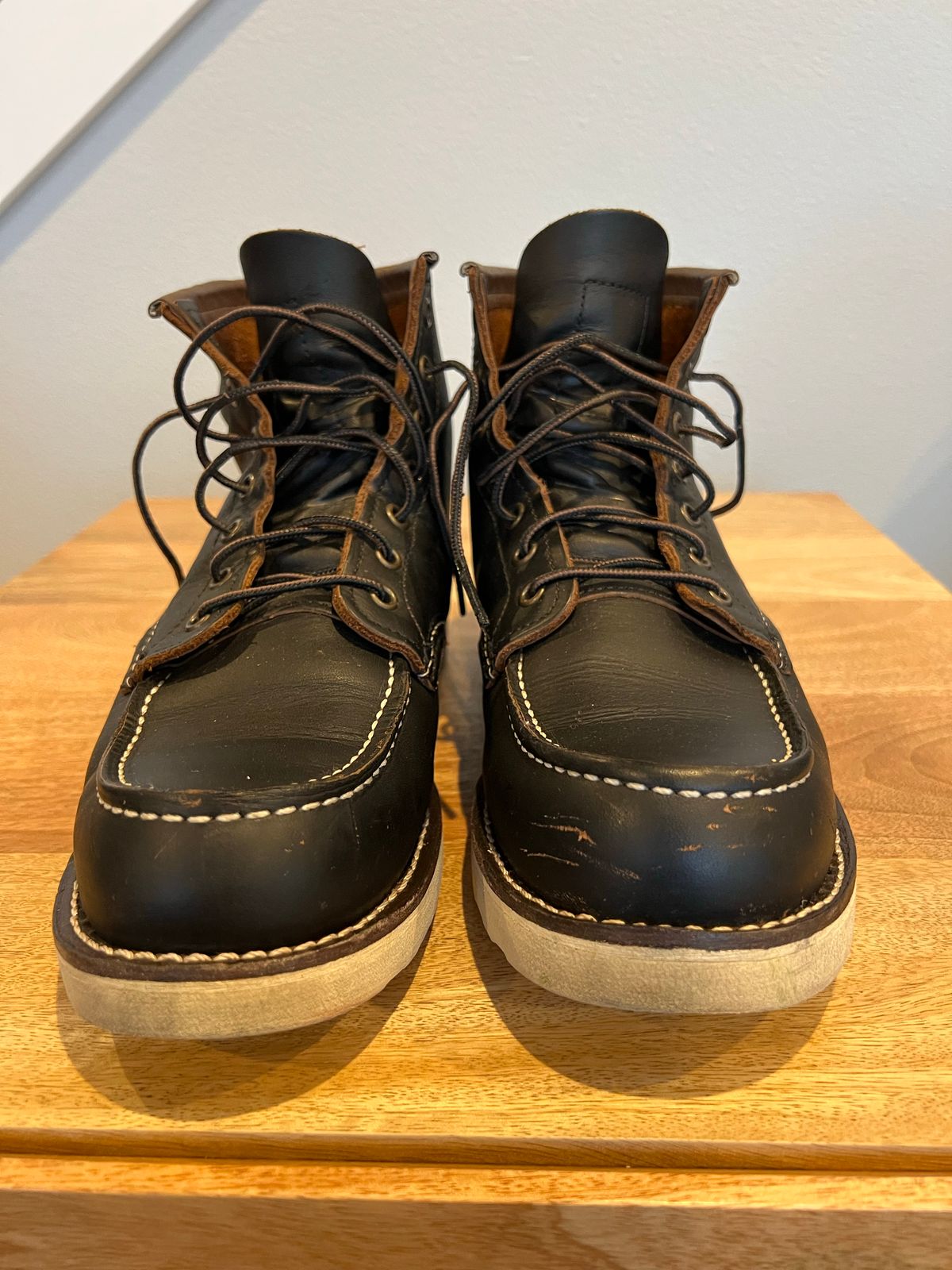 Photo by Blackbootpatina on December 4, 2022 of the Red Wing 6-Inch Classic Moc in S.B. Foot Black Prairie.