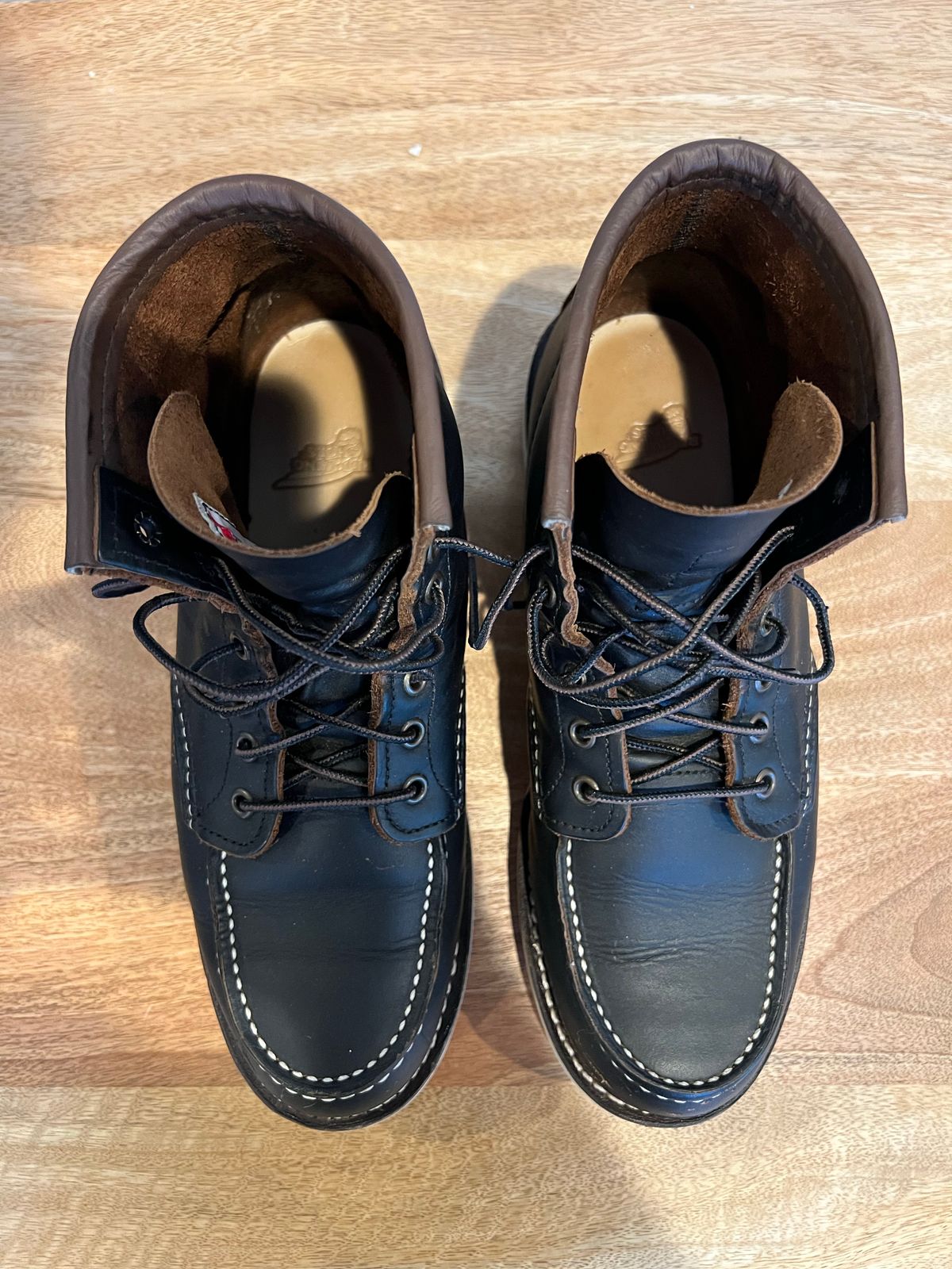 Photo by Blackbootpatina on December 4, 2022 of the Red Wing 6-Inch Classic Moc in S.B. Foot Black Prairie.