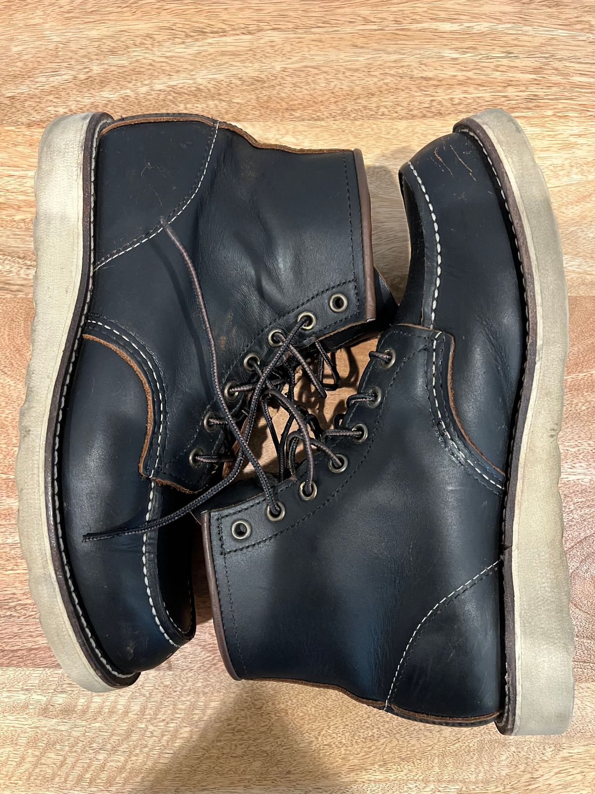 Photo by Blackbootpatina on April 3, 2023 of the Red Wing 6-Inch Classic Moc in S.B. Foot Black Prairie.