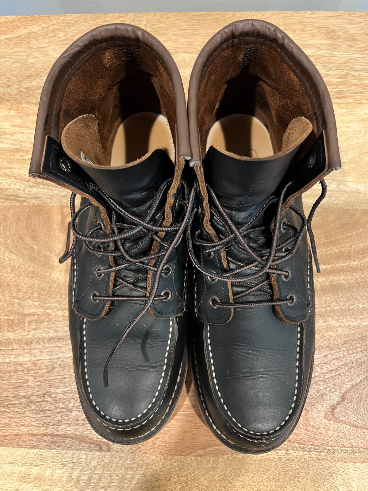 Photo by Blackbootpatina on April 3, 2023 of the Red Wing 6-Inch Classic Moc in S.B. Foot Black Prairie.